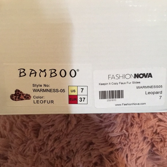 Sold Fashion Nova Warmness Flip Flops - Picture 3 of 5